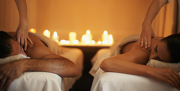 Masaje de Piedras Calientes + Facial Antienvejecimiento